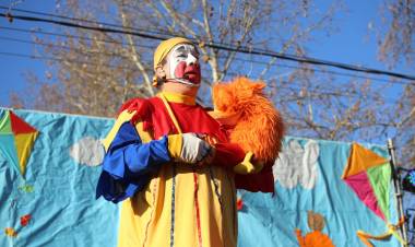 COLONIA CAROYA: Piñón fijo regaló sonrisas en Colonia Caroya