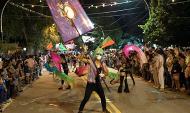 #COLONIACAROYA :  Convocatoria a comparsas, murgas y disfrazados.