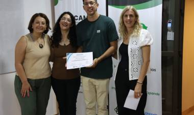 #COLONIA CAROYA: Finalizó la Segunda Edición de INCUNEG: 15 Emprendedores Recibieron su Certificación