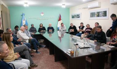 #ColoniaCaroya : Productores podrán elaborar grapa para la venta