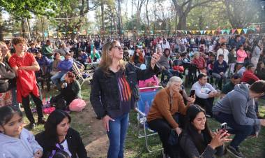 #COLONIACAROYA - Una multitud recibió la Primavera en el Parque de Guyón