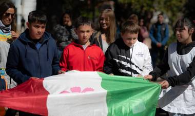 #PROVINICAL - Prunotto acompañó el izamiento, por primera vez, de la bandera de Villa Giardino