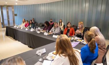 #Provinciales: Mujeres de la política y la academia debatieron sobre “Educación y empleo con perspectiva de género”