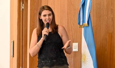 #PROVINICAL - Un libro de cuentos presentado en la Legislatura transmite valores para la niñez