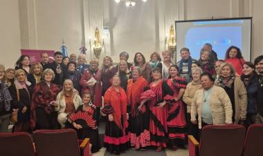 #PROVINCIALES : Presentaron un libro autobiográfico de Bíatriz Sena en la Legislatura Histórica