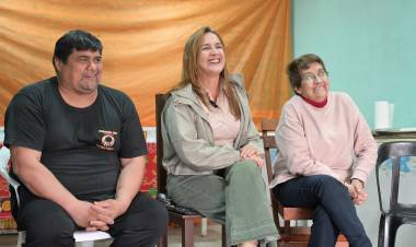 #PROVINCIAL - Prunotto, en el corazón de la seccional cuarta: compromiso y presencia en barrio Inaudi