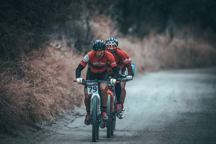 SINSACATE: EL FRÍO NO CONDICIONÓ A LOS CICLISTAS