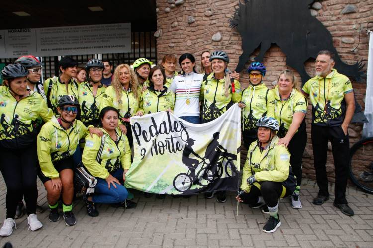 #ColoniaCaroya : CAROLINA MALDONADO RECIBIÓ LA LLAVE DE LA CIUDAD