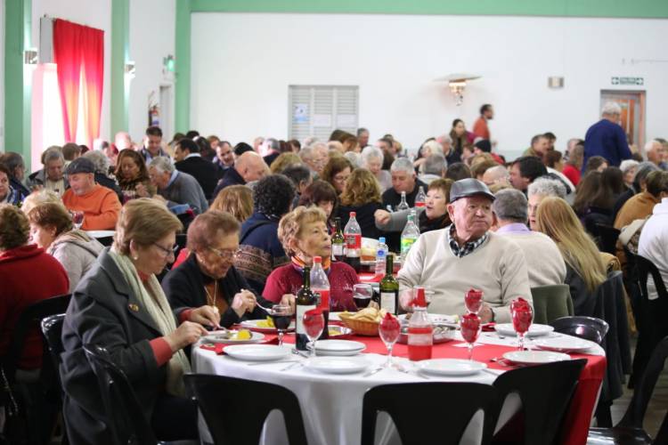 #ColoniaCaroya : Gran éxito de la Fiesta del Codeguín