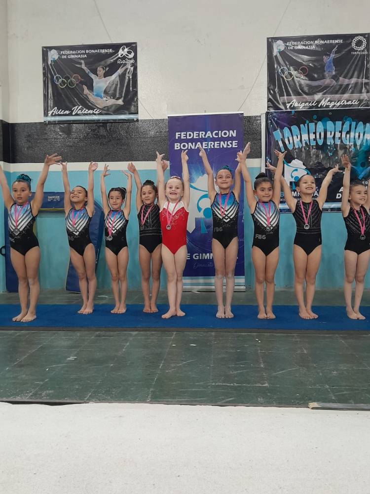 #ColoniaCaroya : GIMNASTAS CAROYENSES LOGRARON EXCELENTES RESULTADOS EN UN TORNEO NACIONAL.