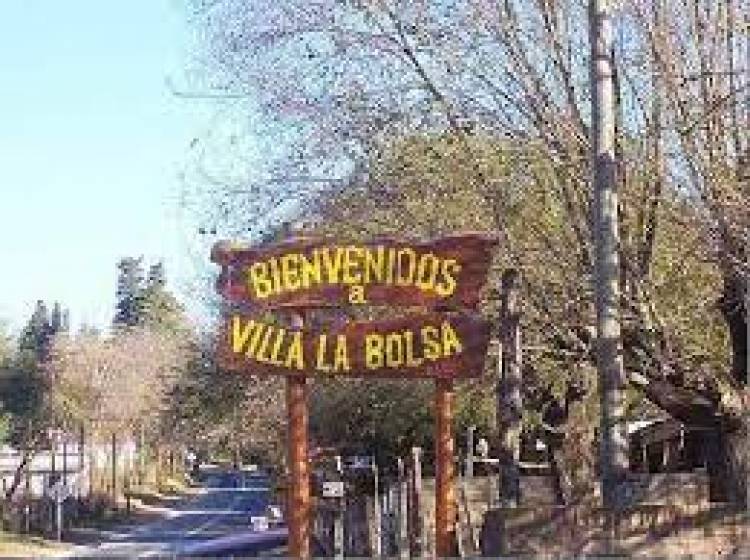 VILLA LA BOLSA: paisajes arbolados, caminos montañosos, río y gastronomía
