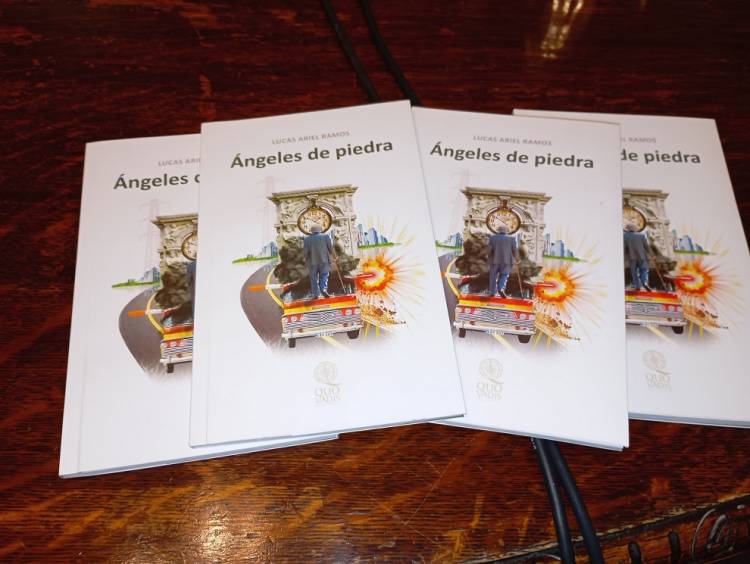 #PROVINCIAL : Presentaron el libro “Ángeles de piedra” en la Legislatura Histórica