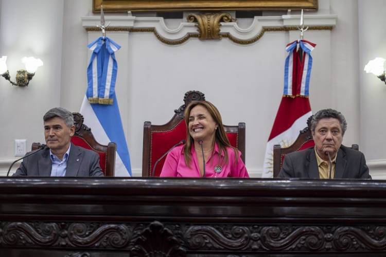#Provinciales:  Quedó inaugurado en la Legislatura Histórica el Foro de la Cultura Democrática