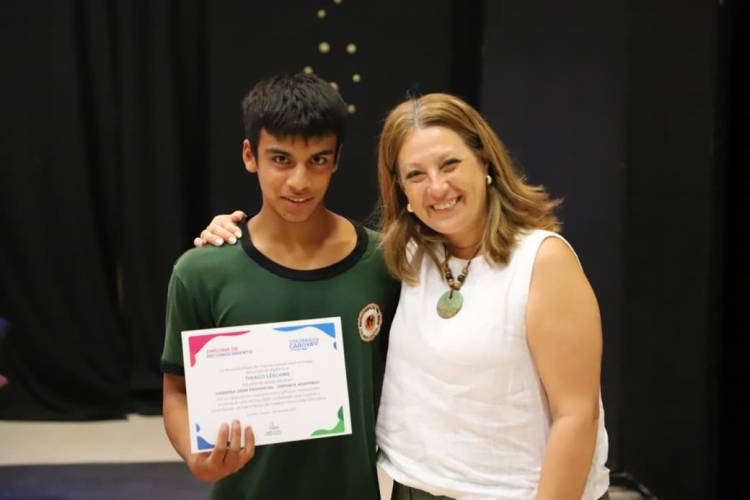 #ColoniaCaroya: Reconocimientos a alumnos caroyenses