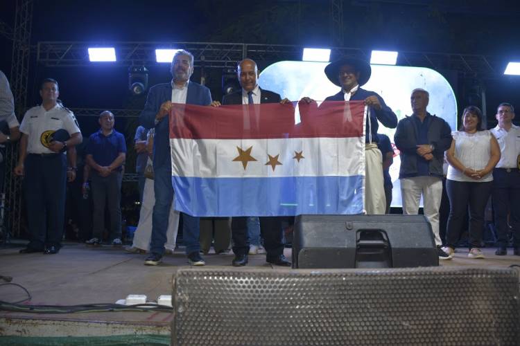 #CAMINIAGA : Caminiaga izó por primera vez su Bandera Oficial