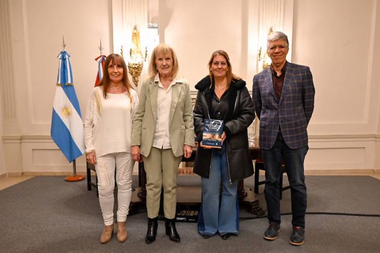 #PROVINCIALES: Presentaron un libro sobre legislación educativa de la provincia de Córdoba